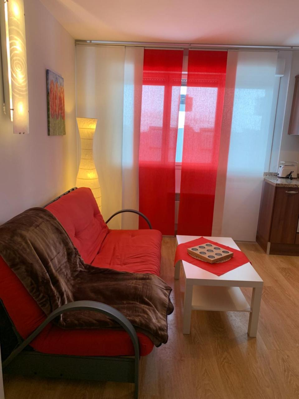 Ara 2e Apartment *